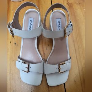 NWOT Steve Madden White Leather Sandles Gold Buckles "Adelena" Size 11 M